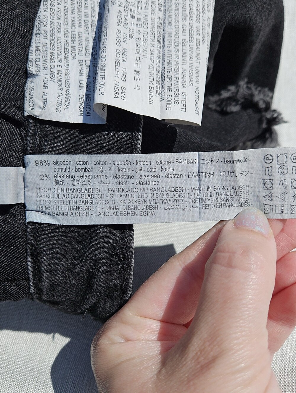 Zara NWT Black High Waisted Cut Off Jean Shorts Size 8 - Picture 13 of 13